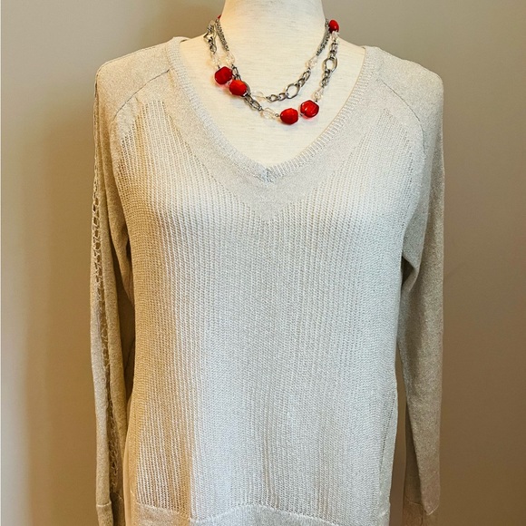 LUCKY BRAND Knit Metallic V-Neck Sweater Raglan Sleeves Lined Ivory Small Petite - Picture 1 of 9